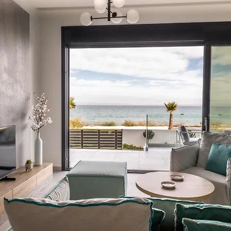 Gaya - Beachfront Paradise Вилла